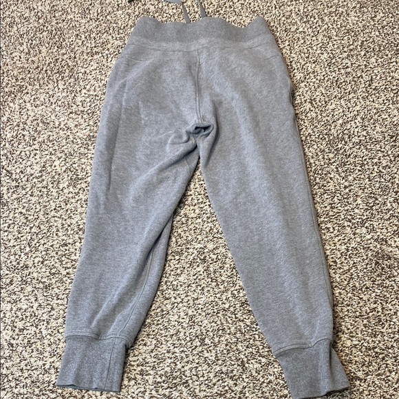 Lululemon Athletica Press Pause Jogger II 25.5” Gray Joggers with Tapered Leg - Picture 8 of 10
